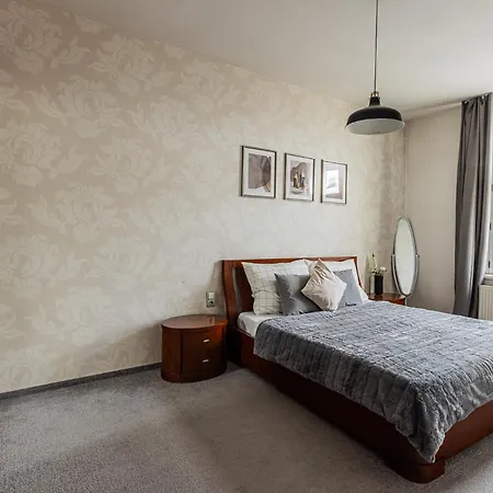 Apartment Big 2bds - Belgicka Prague
